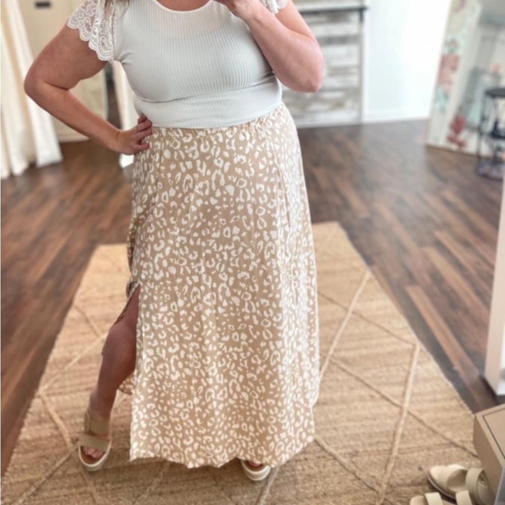 NEW Ladies Slit Maxi Skirt - Medium